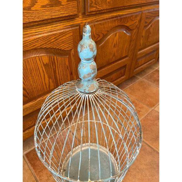Vintage salvaged distressed metal Bird cage - Picture 3 of 9